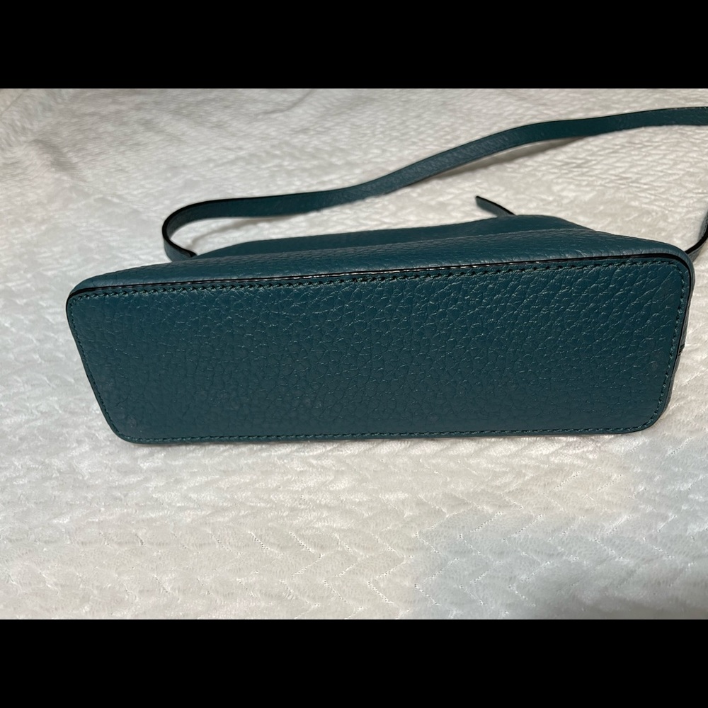 Kate spade small teal crossbody bag blush color interior - Picture 2 of 5